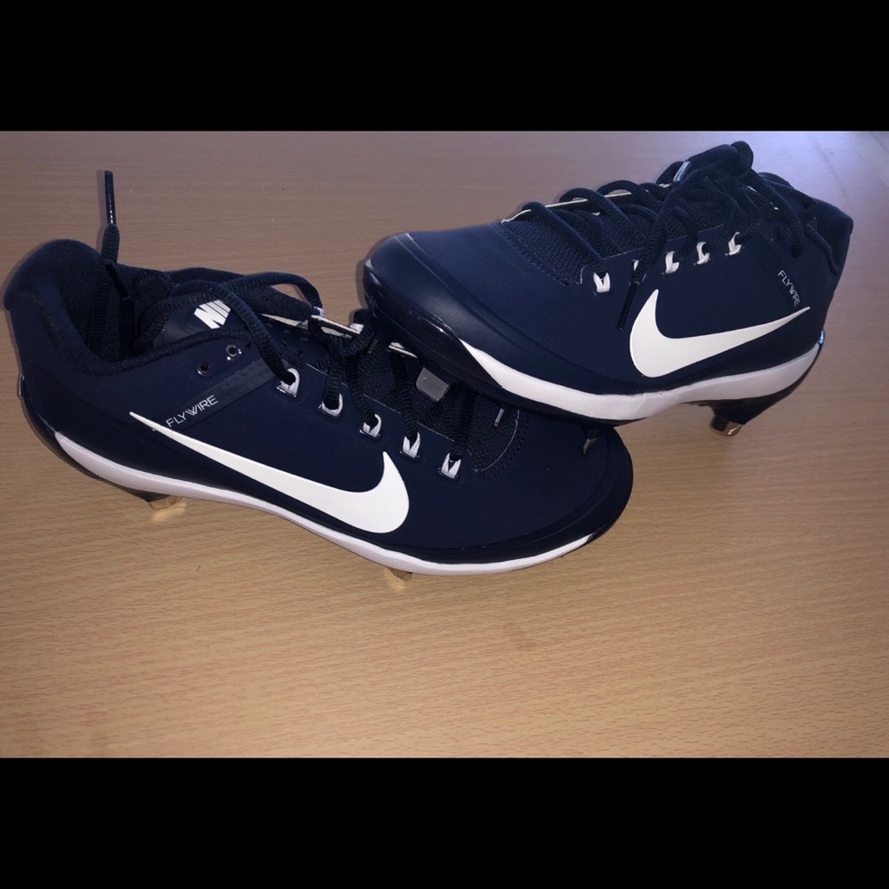 Nike Baseball Metal Cleats Size 7